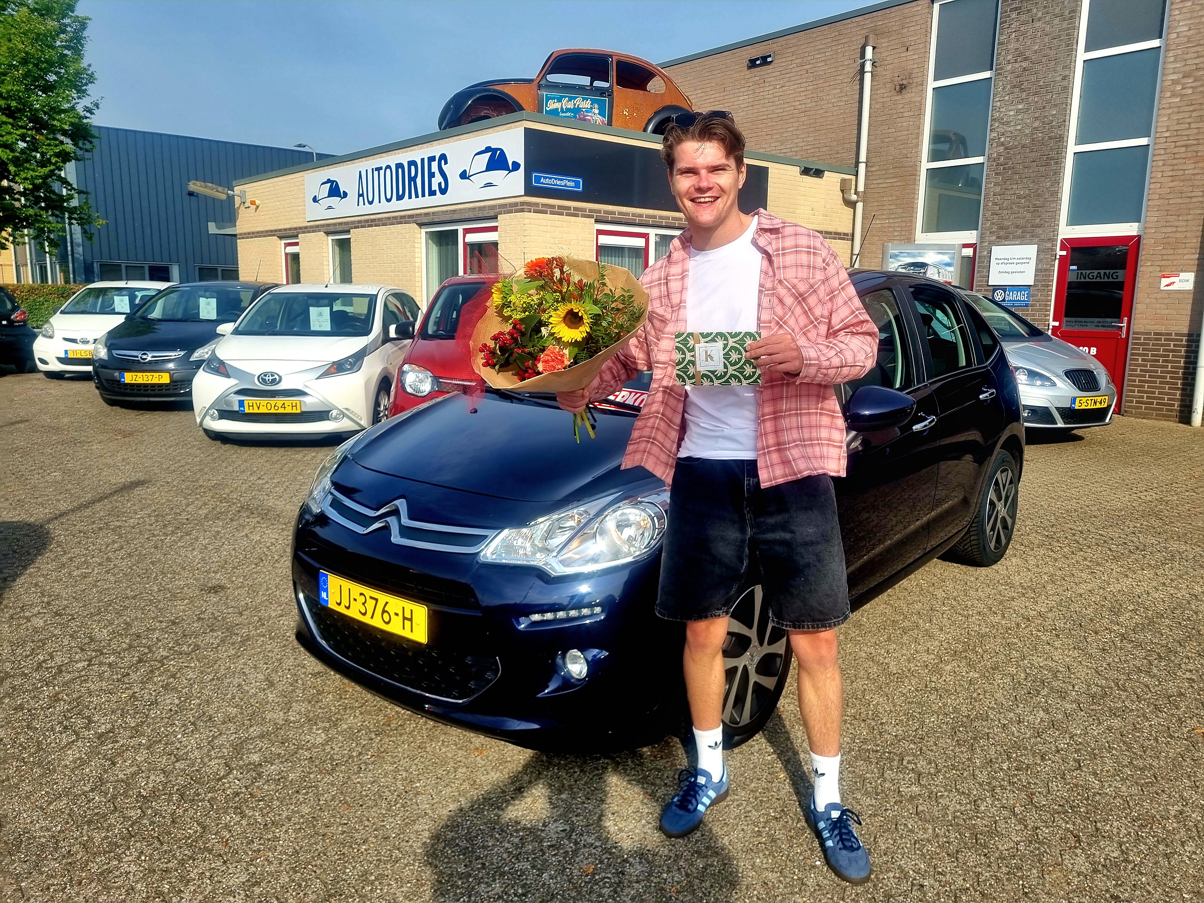 Blije klant bij Auto Dries Aalten