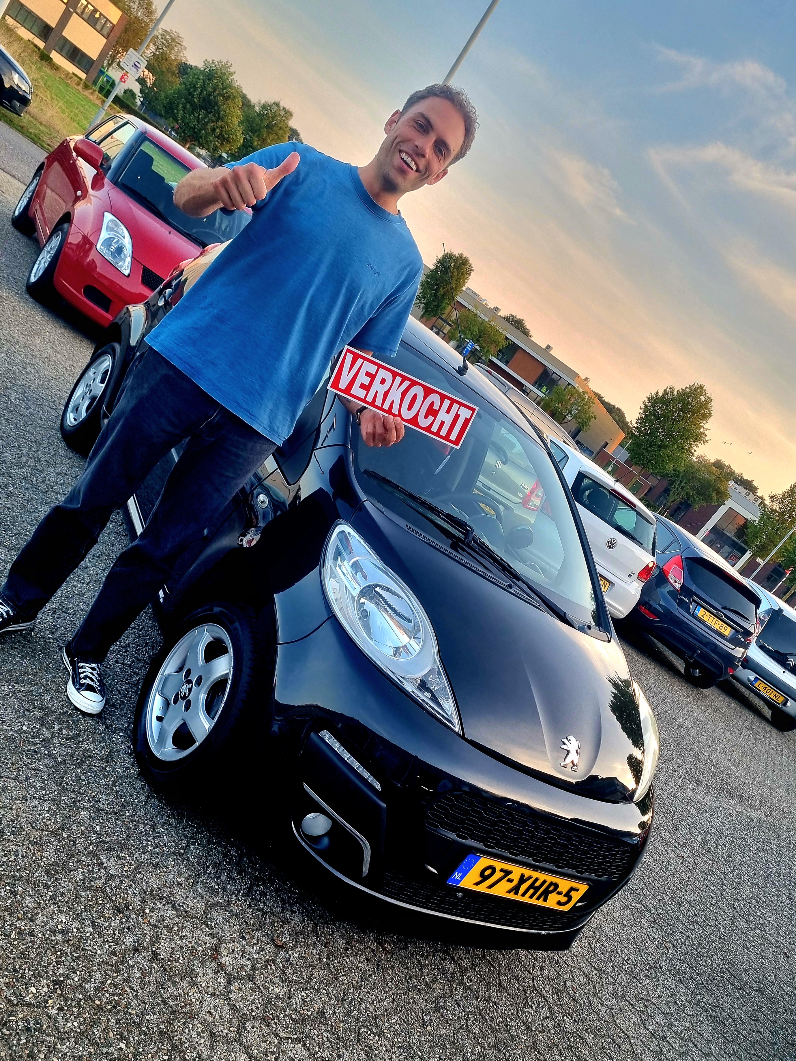 Blije klant bij Auto Dries Aalten